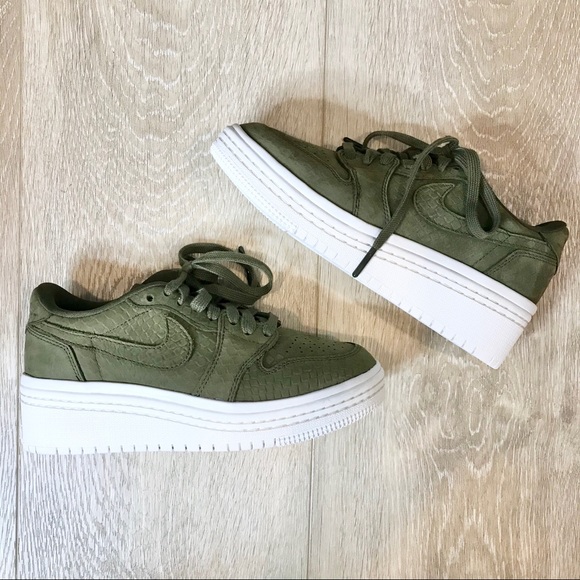 jordan 1 retro low lifted